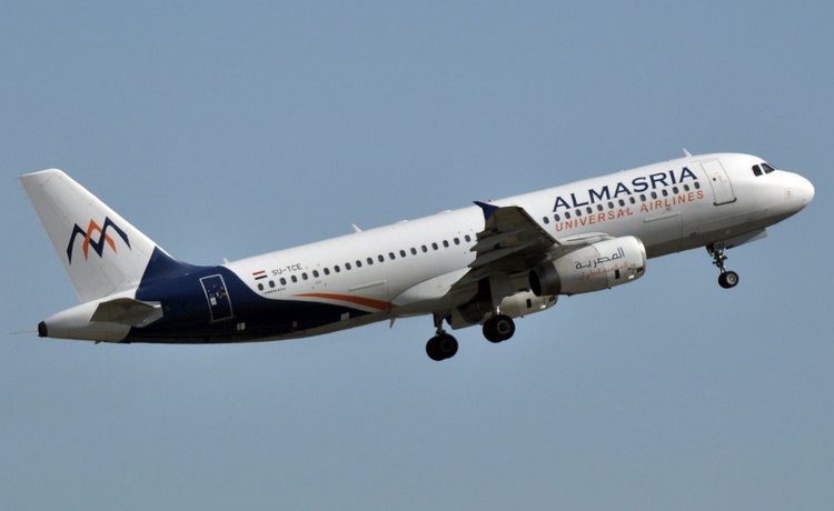 самолет almasria universal airlines